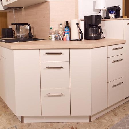 Bohnapartments Elisa - Wohlfuehlapartment Mit 2 Gratis Parkplaetzen Und 3 Schlafzimmern - Wlan - Vollausstattung Erfurt Esterno foto