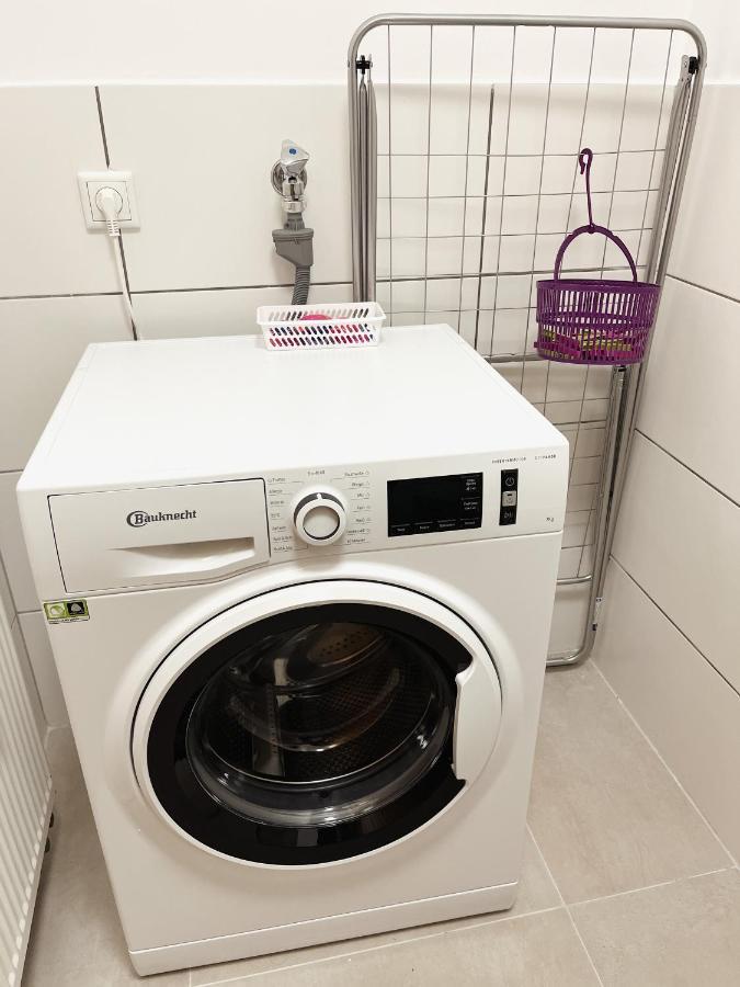Bohnapartments Elisa - Wohlfuehlapartment Mit 2 Gratis Parkplaetzen Und 3 Schlafzimmern - Wlan - Vollausstattung Erfurt Esterno foto
